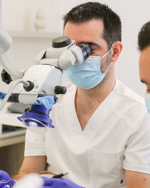 MOD - Momente Oameni Dinti - Clinica stomatologica